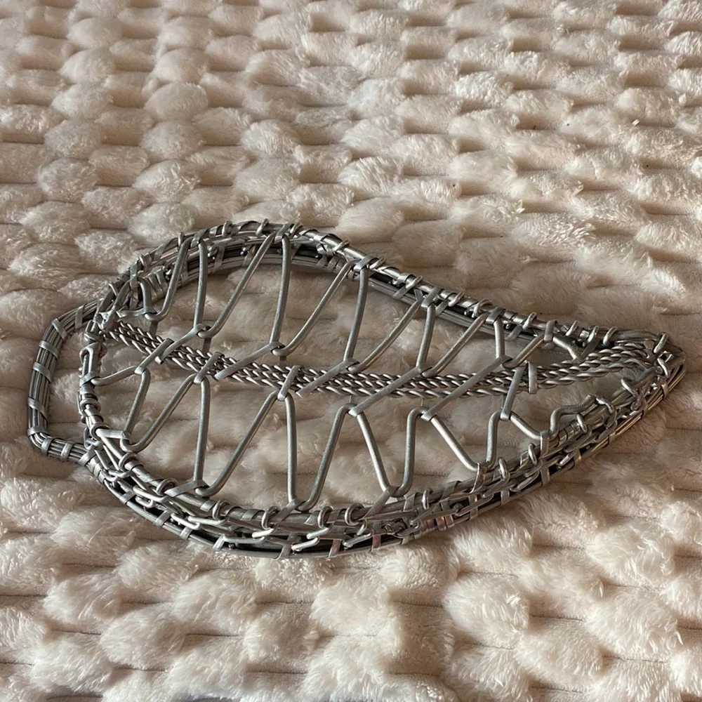 Silver Tone Woven Leaf-Shaped Basket! - Picture 3 of 5